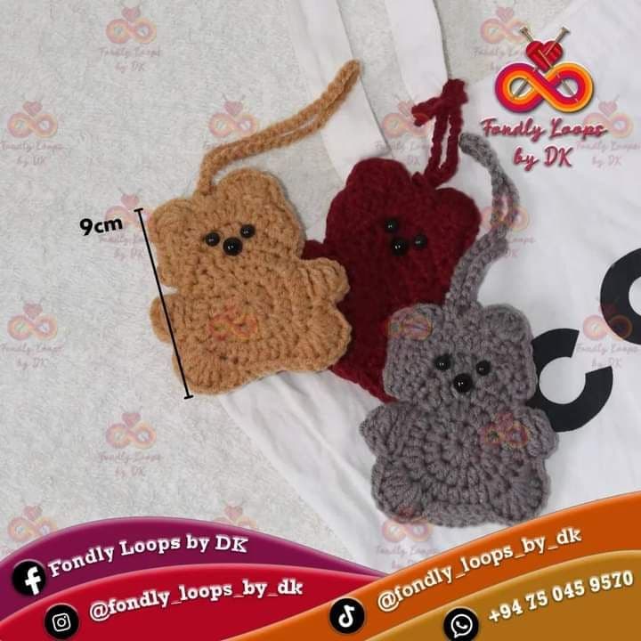 Mini Crochet Bear Keychain – Cute Handmade Milk Cotton Key Tag 🐻🧶