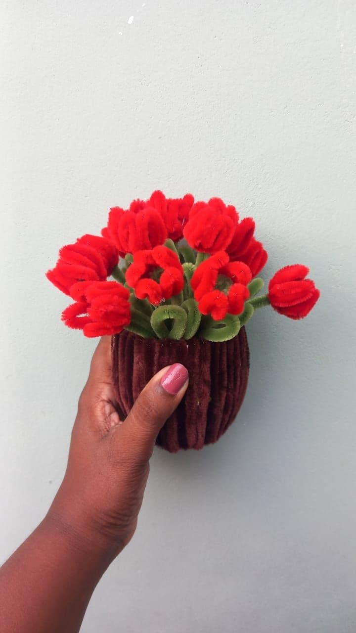 Pipe Cleaner Flower Vase