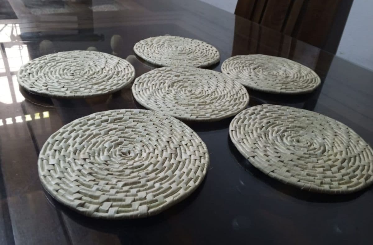 Handwoven Talipot Placemats (තල කොල)
