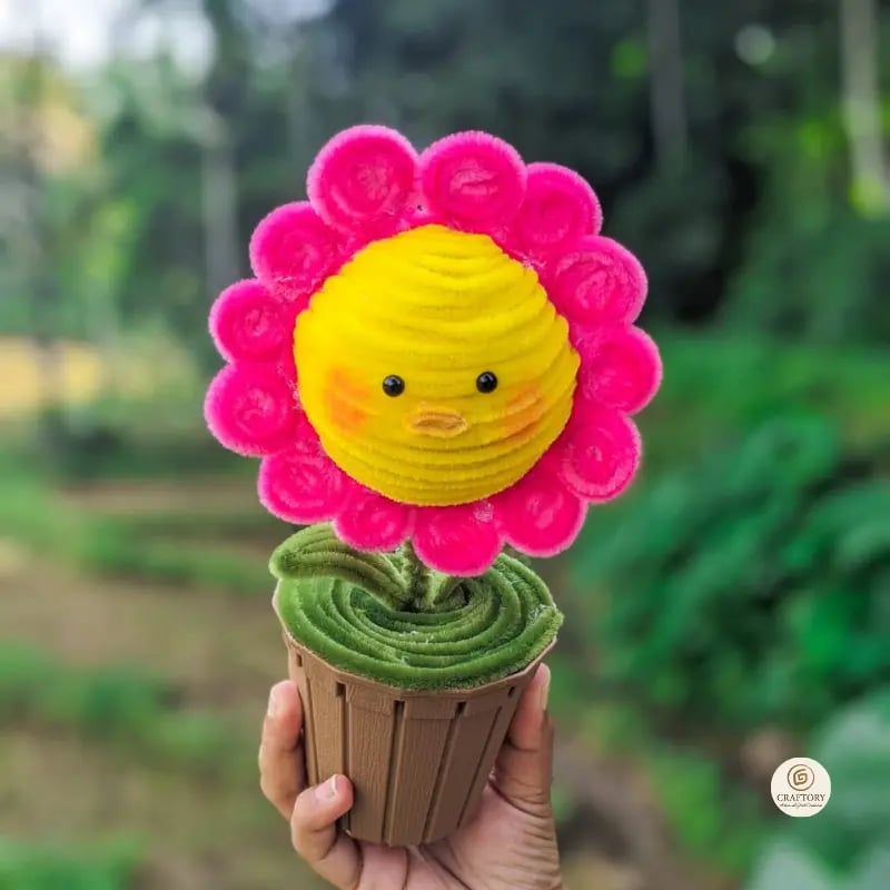Cute Plush Flower Pot – Handmade Smiling Flower Desk Decor